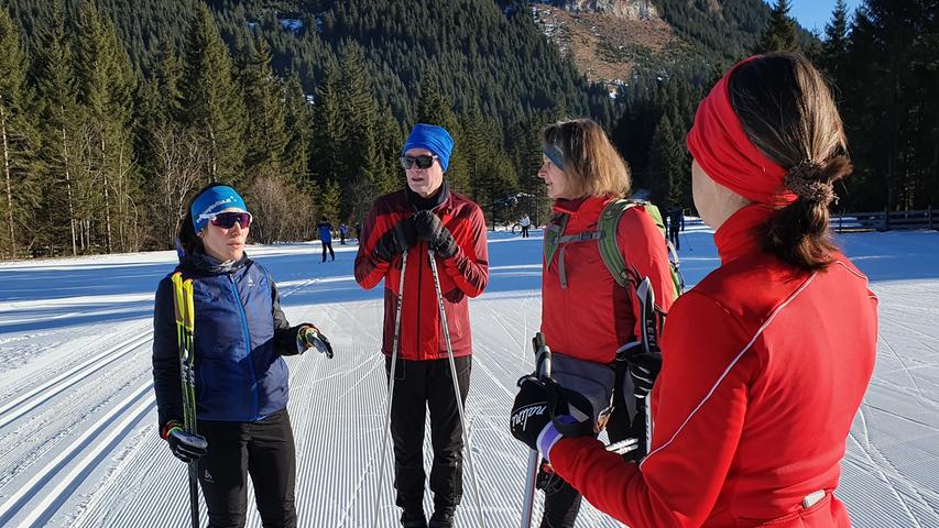 Langlauftrainerin Lisa gibt Anfängern wie auch geübten Skifahrern jede Menge gute Tipps.