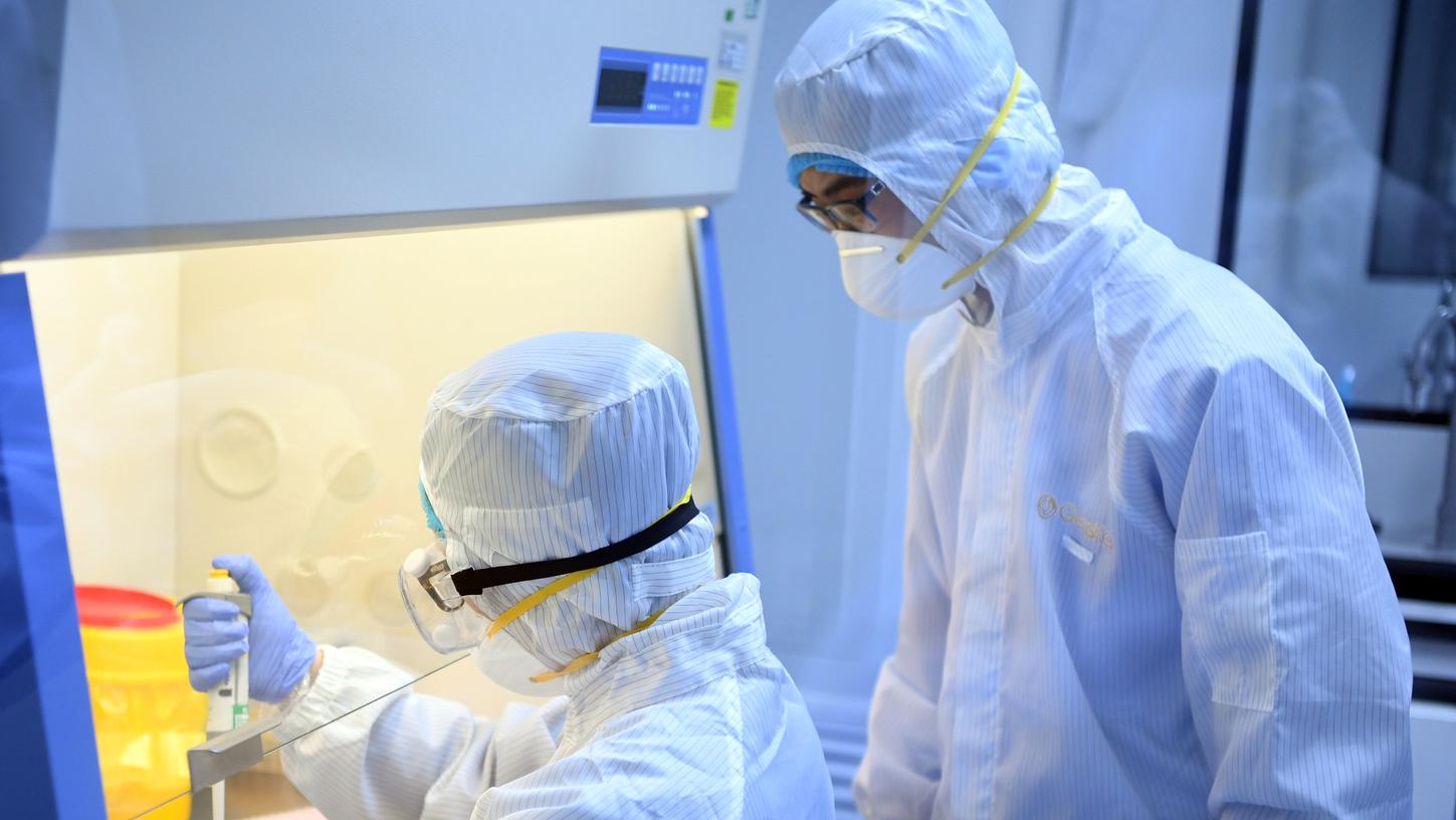 Der Ausbruch des Coronavirus in China beschäftigt aktuell die Öffentlichkeit. Rund um die Welt arbeiten Mediziner daran, dass sich das Virus nicht weiter verbreitet.