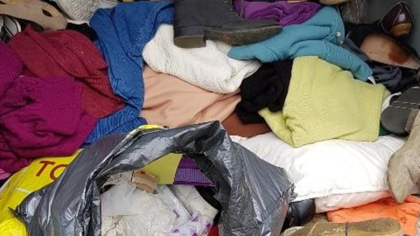 Ärger in Altmühlfranken: Müll landet im Altkleidercontainer