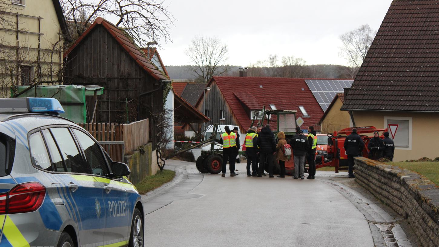 Am Dienstag kam es im Wiesether Ortsteil Untermosbach (Landkreis Ansbach) zu einem Großeinsatz der Polizei.
