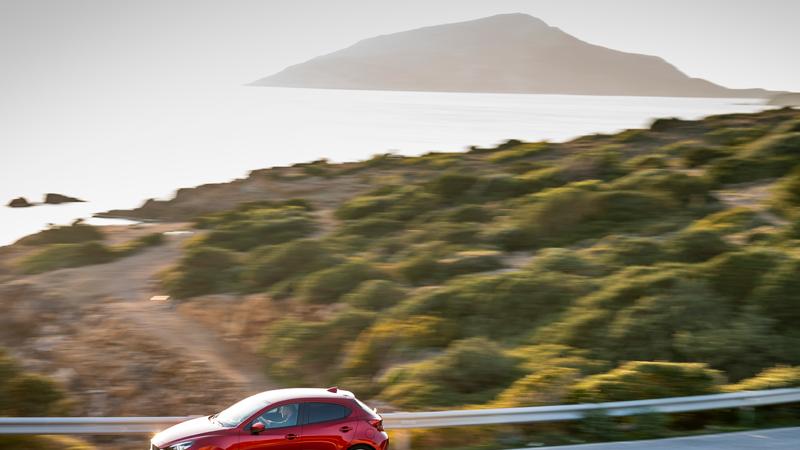 Mazda 2: Schöner und sparsamer