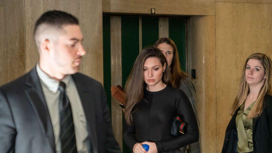 Schauspielerin Jessica Mann hat dem Ex-Filmmogul Harvey Weinstein vor Gericht schwere Sexualverbrechen vorgeworfen.