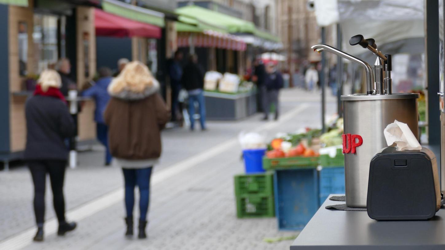 Abstimmung: Marktbuden in Fürth sollen stehen bleiben