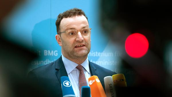 Pressekonferenz des Bundesgesundheitsministers zu Coronavirus