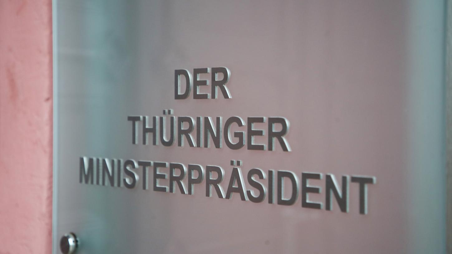 Nach dem Wahl-Eklat in Thüringen steht die FDP-Spitze unter Druck. Freuen kann sich hingegen die AfD.