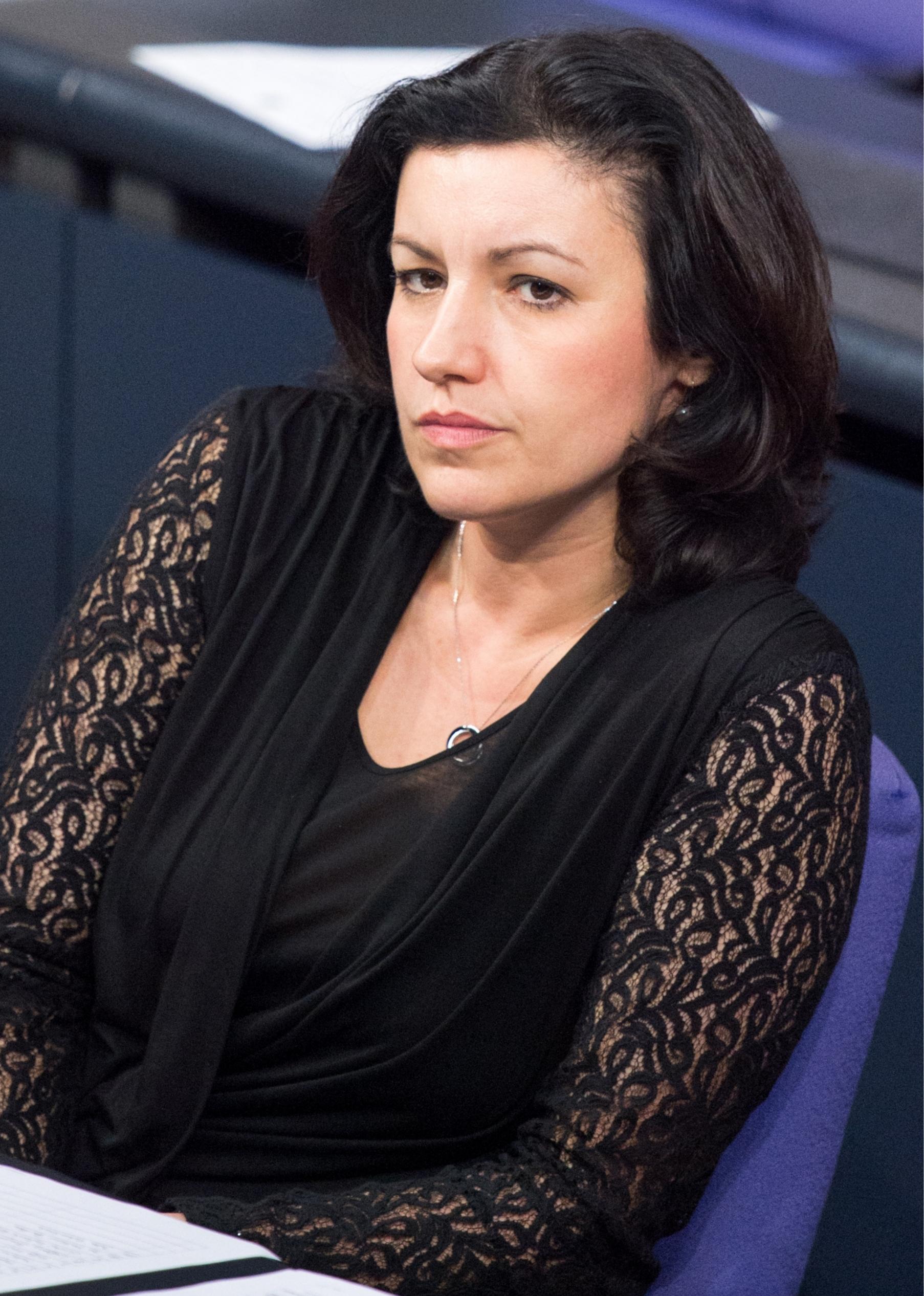 Twitter Gluckwunsch Zu Thuringen Bar Entschuldigt Sich Politik Nordbayern De