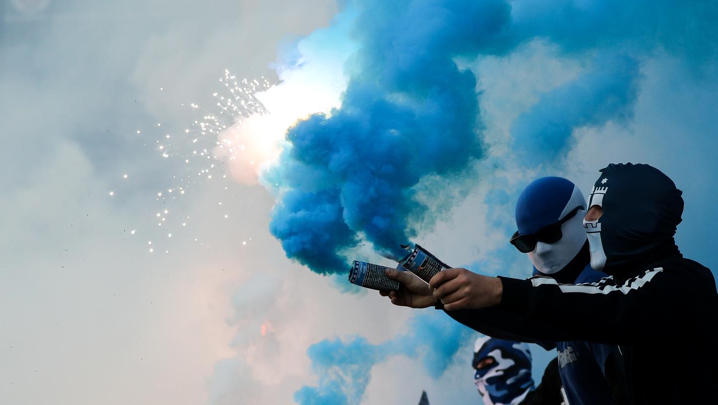 Pyro-Test in Hamburg: Die Polizei findet's brenzlig 