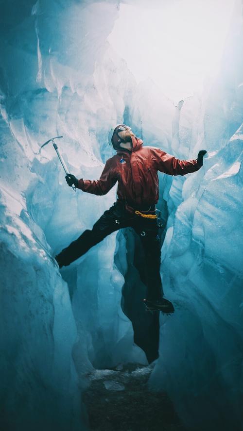 Patrick Monatsberger aus Lauf hatte im April 2017 die Gelegenheit, den Sölheimajökull Gletscher auf Island zu erkunden. Dabei entstand dieses imposante Foto.Stimmen: 196.