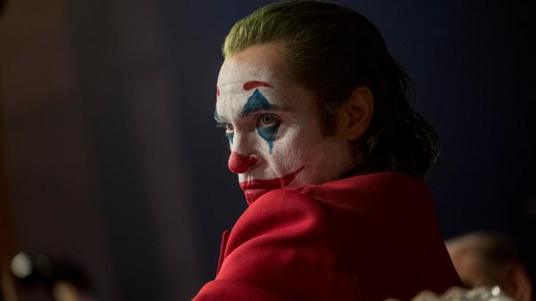 Für manche ist er Johnny Cash, für manche Gladiator und für wieder andere der tragische "Joker". Der Schauspieler Joaquin Phoenix ist seit seiner Kindheit Veganer und setzt sich aktiv für Tierrechte ein. Er nutzte sogar die Bühne, die ihm sein Oscar-Gewinn 2019 einbrachte, dazu, auf vegane Ernährung aufmerksam zu machen. Seine leidenschaftliche Rede wurde von Millionen Menschen gesehen.