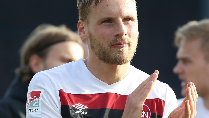 Dem so oft gescholtenen FCN-Kapitän Hanno Behrens darf man heute mal auf die Schulter klopfen. Der Anführer hat gegen Osnabrück ein gutes Spiel gemacht und gezeigt, dass er dem Club eine Stütze und keine Last ist.