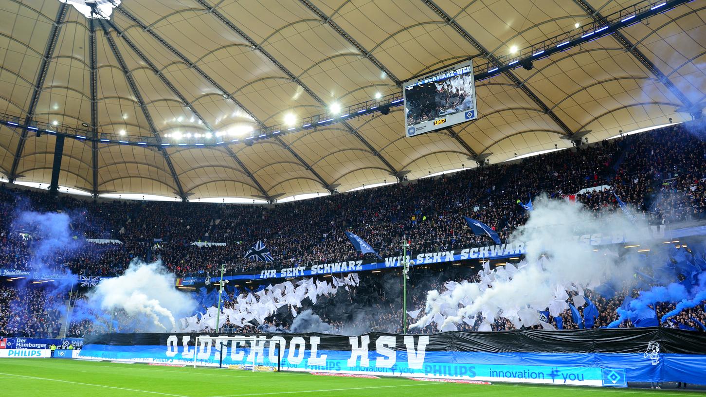 HSV gewinnt Pyro-Spiel gegen den Karlsruher SC.