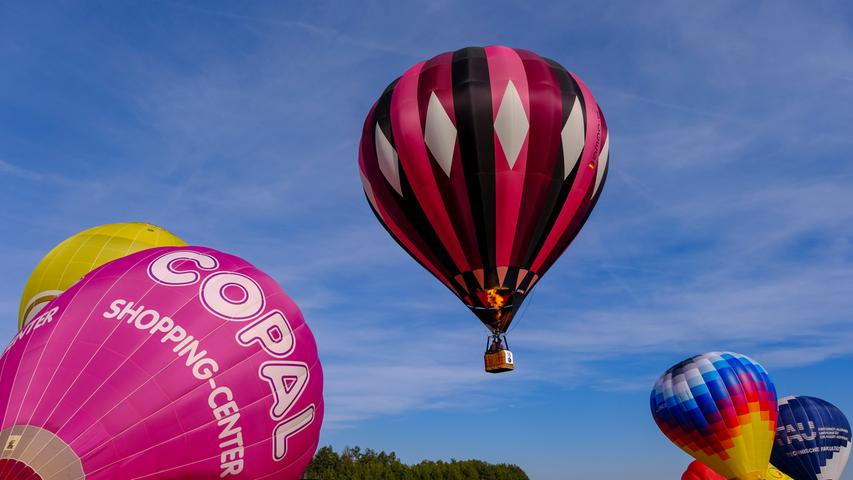 Sonnenschein und bunte Farben: Frankenballoncup in Ebermannstadt