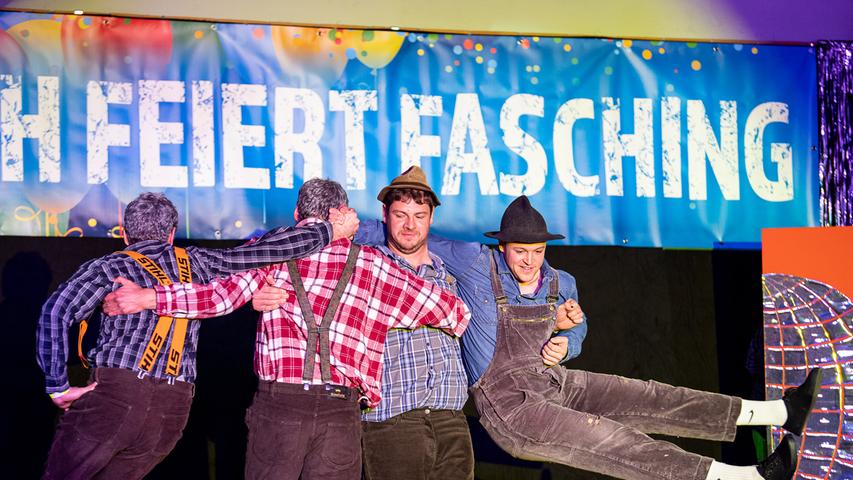 Matrosen, Sportler und Holzfäller: So war das Männerballett-Turnier in Aschbach