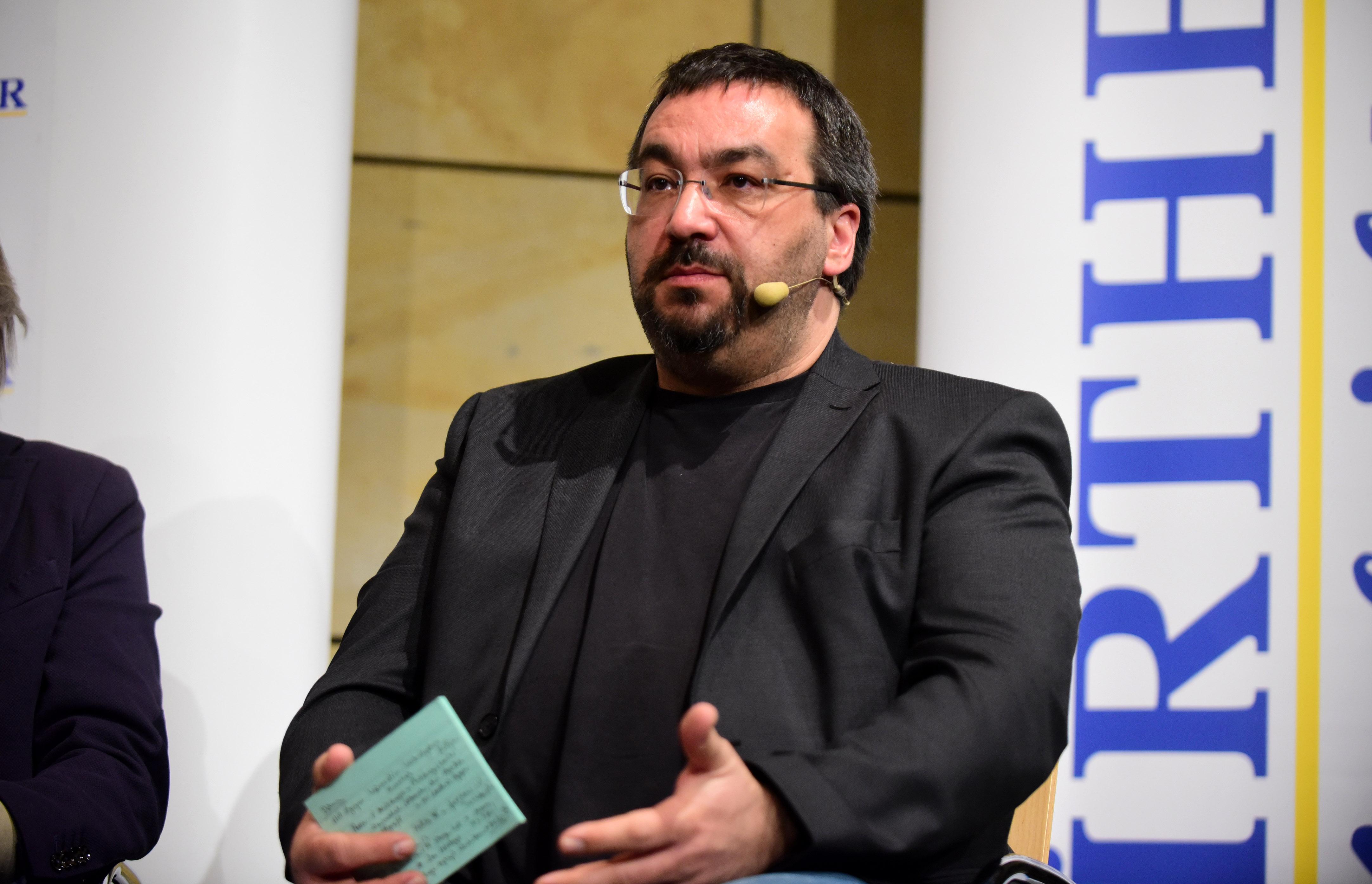 Die FN-Redakteure Wolfgang Händel und Johannes Alles fühlten den drei aussichtsreichsten OB-Kandidaten auf den Zahn. Im Bild: Kamran Salimi.