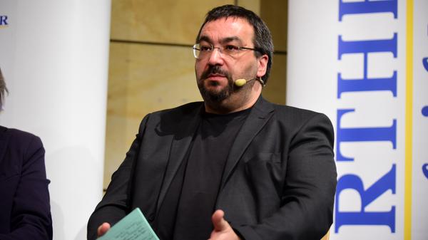 Die FN-Redakteure Wolfgang Händel und Johannes Alles fühlten den drei aussichtsreichsten OB-Kandidaten auf den Zahn. Im Bild: Kamran Salimi.