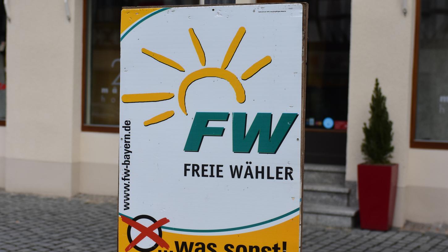 Dieses Wahlplakat der Freien Wähler steht in Herzogenaurach.