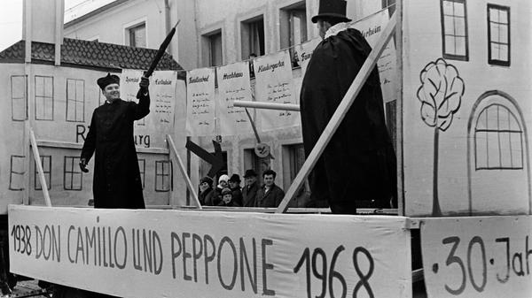 Faschingszüge haben in Auerbach eine lange Tradition. Regelmäßig ziehen sie Tausende von Besuchern an, so auch vor 50 Jahren.