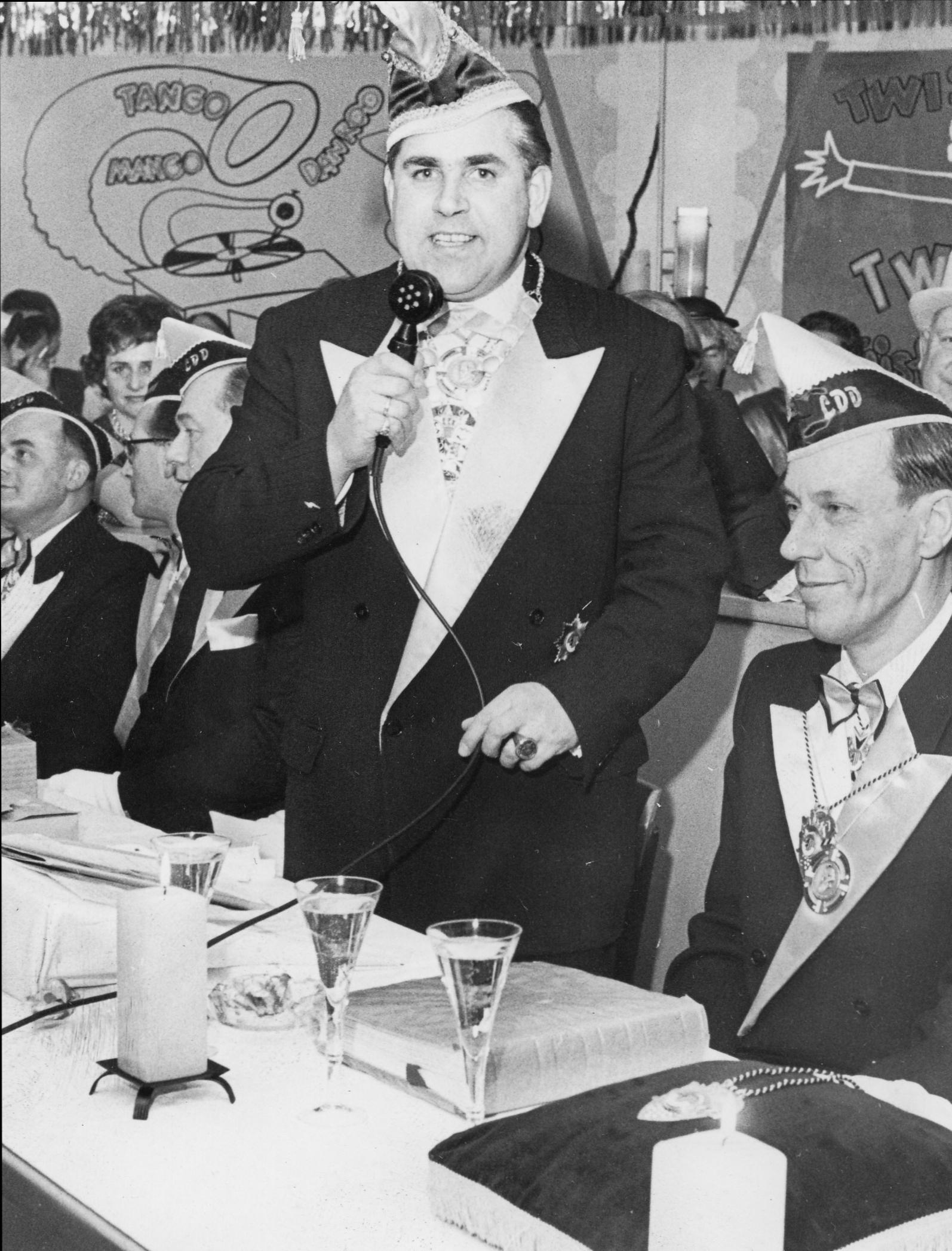 Zu einem Tummelplatz heiterer Faschingslaune wurde die erste Karnevalssitzung des Clubs der Dresdner 1963.