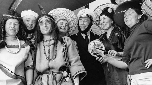 Den (mittlerweile umstrittenen) Klassiker - das Indianerkostüm - gab es schon 1965.