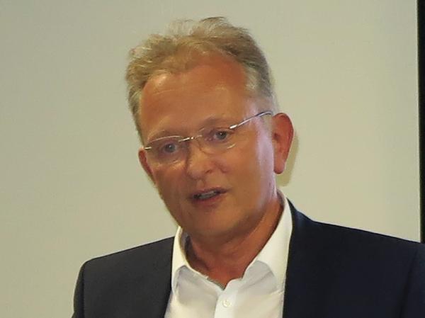 Alfmeier-Europapräsident Dr. Klaus Beetz. Alfmeier-Europapräsident Dr. Klaus Beetz.
