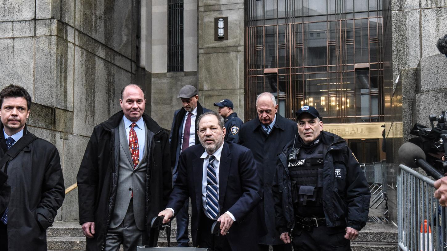 Kommt Ex-Filmmogul Harvey Weinstein lebenslang hinter Gitter? Am Freitag startet das Plädoyer der Anklage.