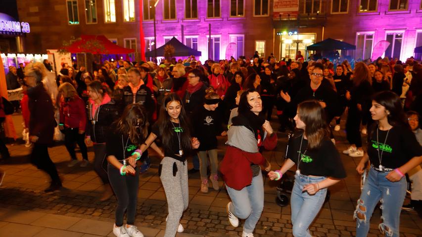 One Billion Rising: Nürnberger tanzen gegen Gewalt an Frauen