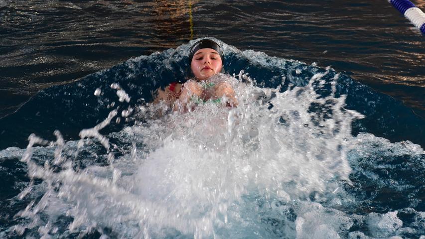 Leben retten: Nachwuchs-Rettungsschwimmer messen sich in Forchheim