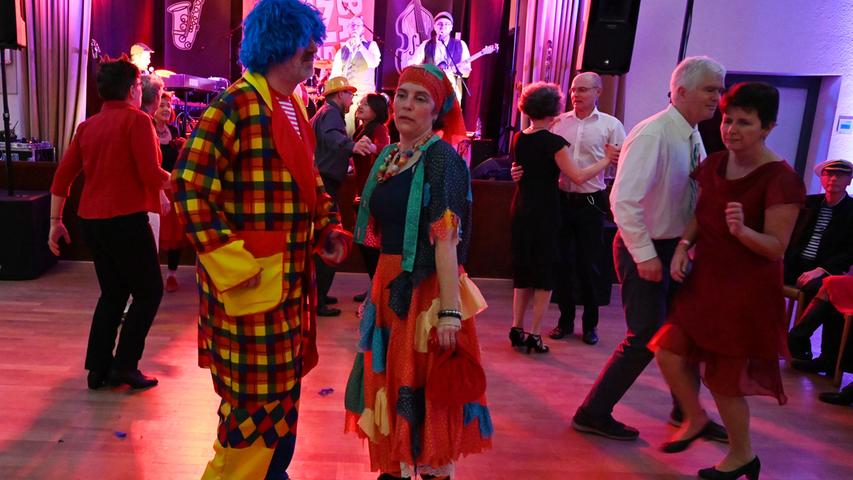 Erlanger Jazz Band Bällchen: Clowns, Piraten und Bienen feiern gemeinsam