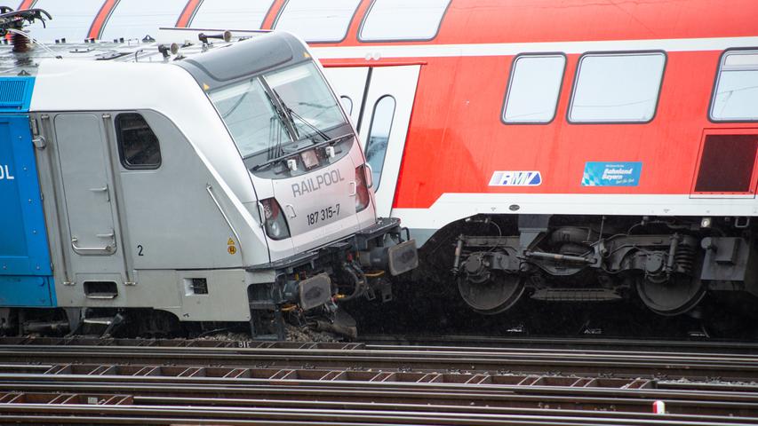 Güterzug kollidiert am Würzburger Hauptbahnhof mit Regionalexpress