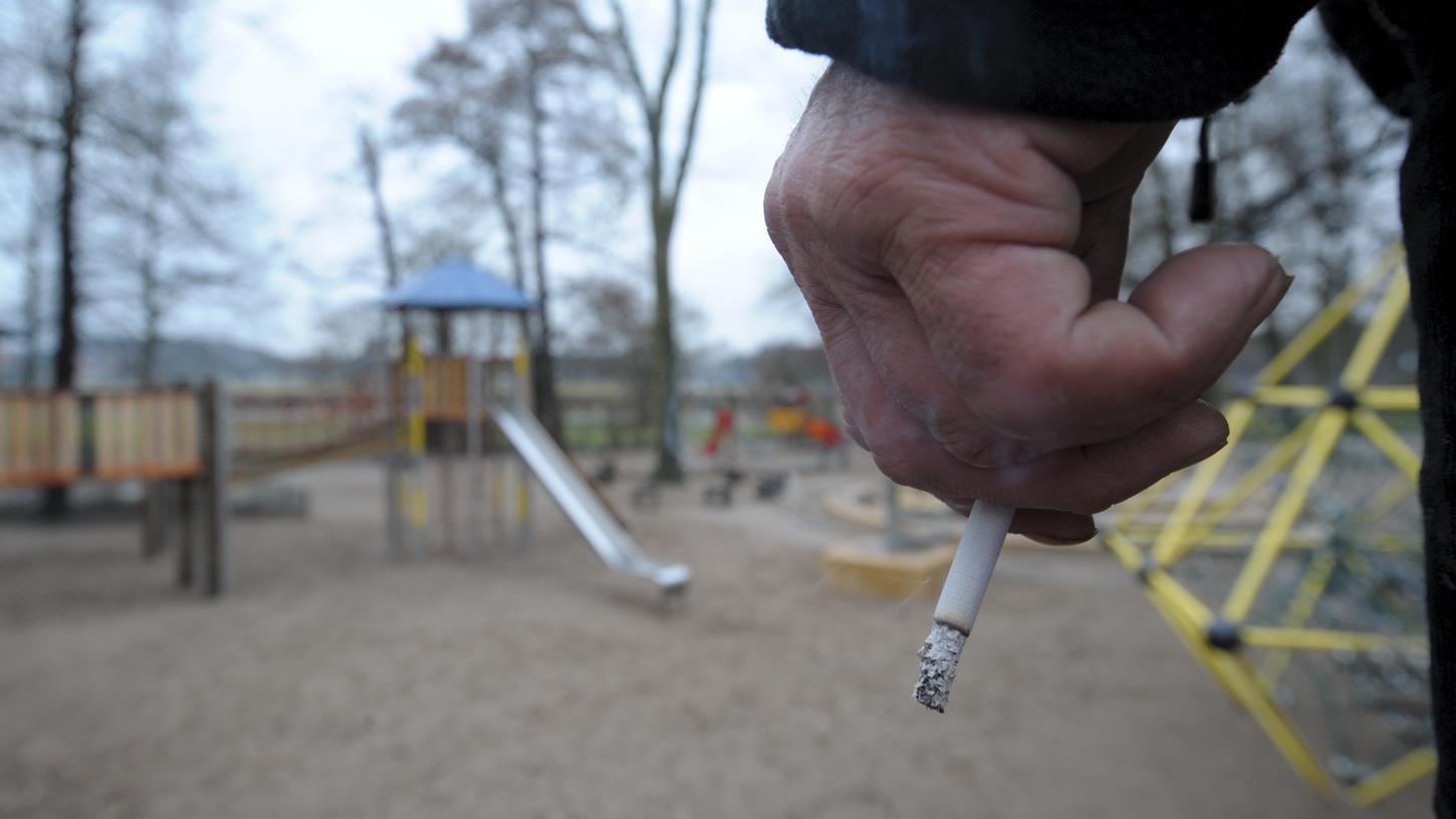 Jedes Jahr sterben in Deutschland etwa 110.000 Menschen wegen dem Rauchen. Das sind pro Tag etwa 300 Tote.