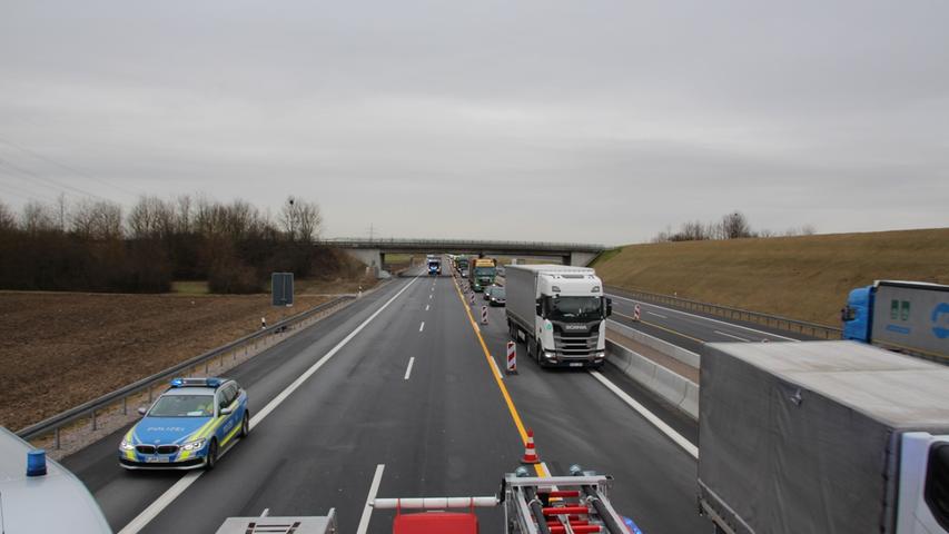 A3 Richtung Nürnberg nach schwerem Unfall gesperrt