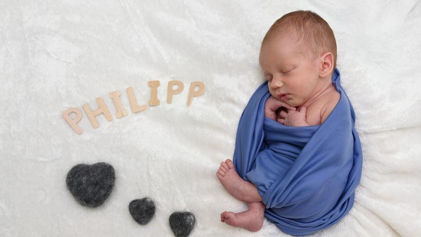 Am 28. Januar war es soweit: Der kleine Philipp wurde in den Kliniken Hallerwiese geboren. Bei der Geburt war er 45 Zentimeter groß und 1890 Gramm schwer.