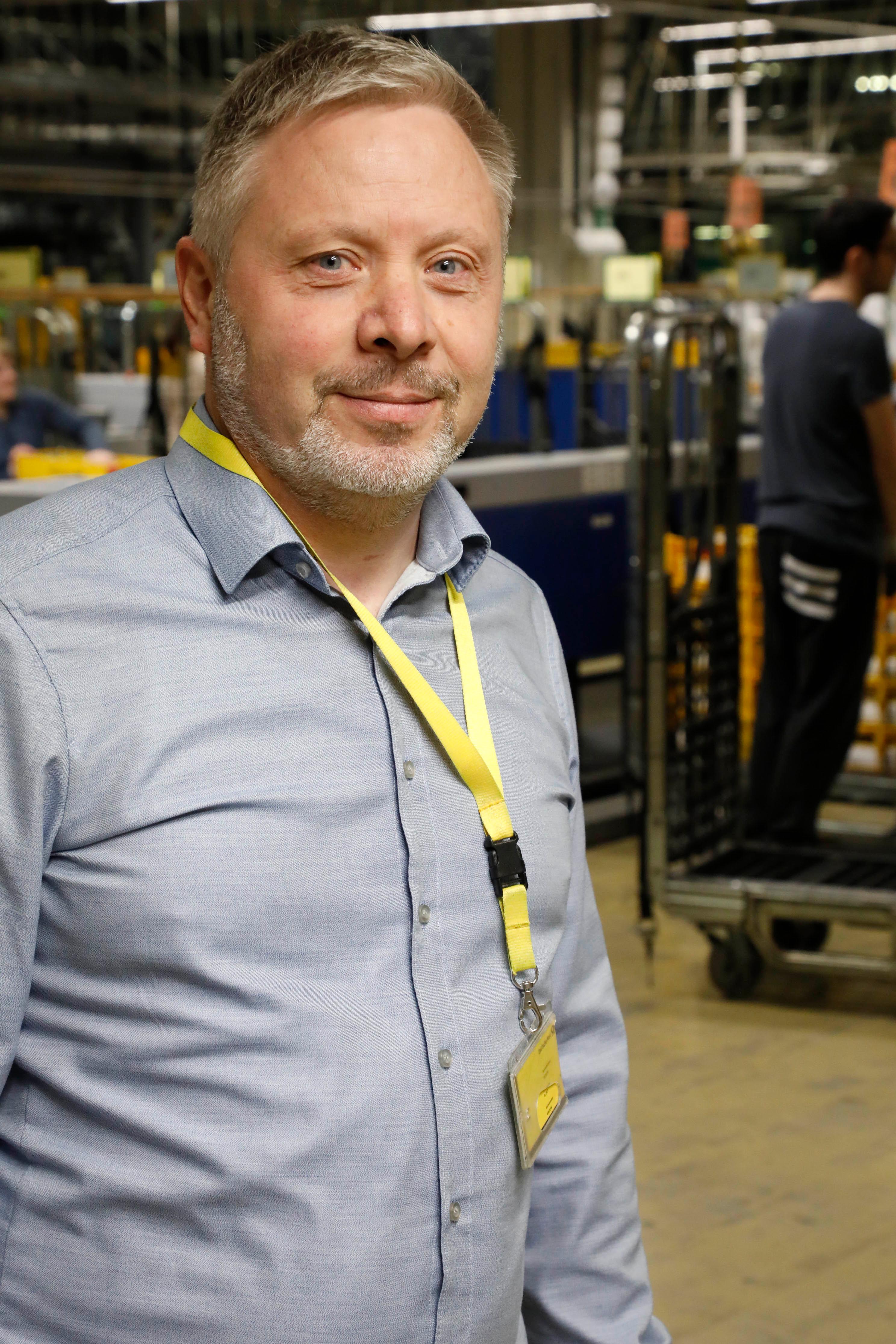 Betriebsleiter Sascha Weigl kümmert sich darum, dass alles läuft und die Zeitpläne eingehalten werden.