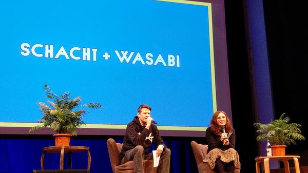 ...oder - Zitat Falk Schacht: "Hip Hop befindet sich in der Phase der Wechseljahre. Die Rapper, die bislang mit dicken Autos und dicken Uhren aufgefallen sind, fangen langsam an zu denken."