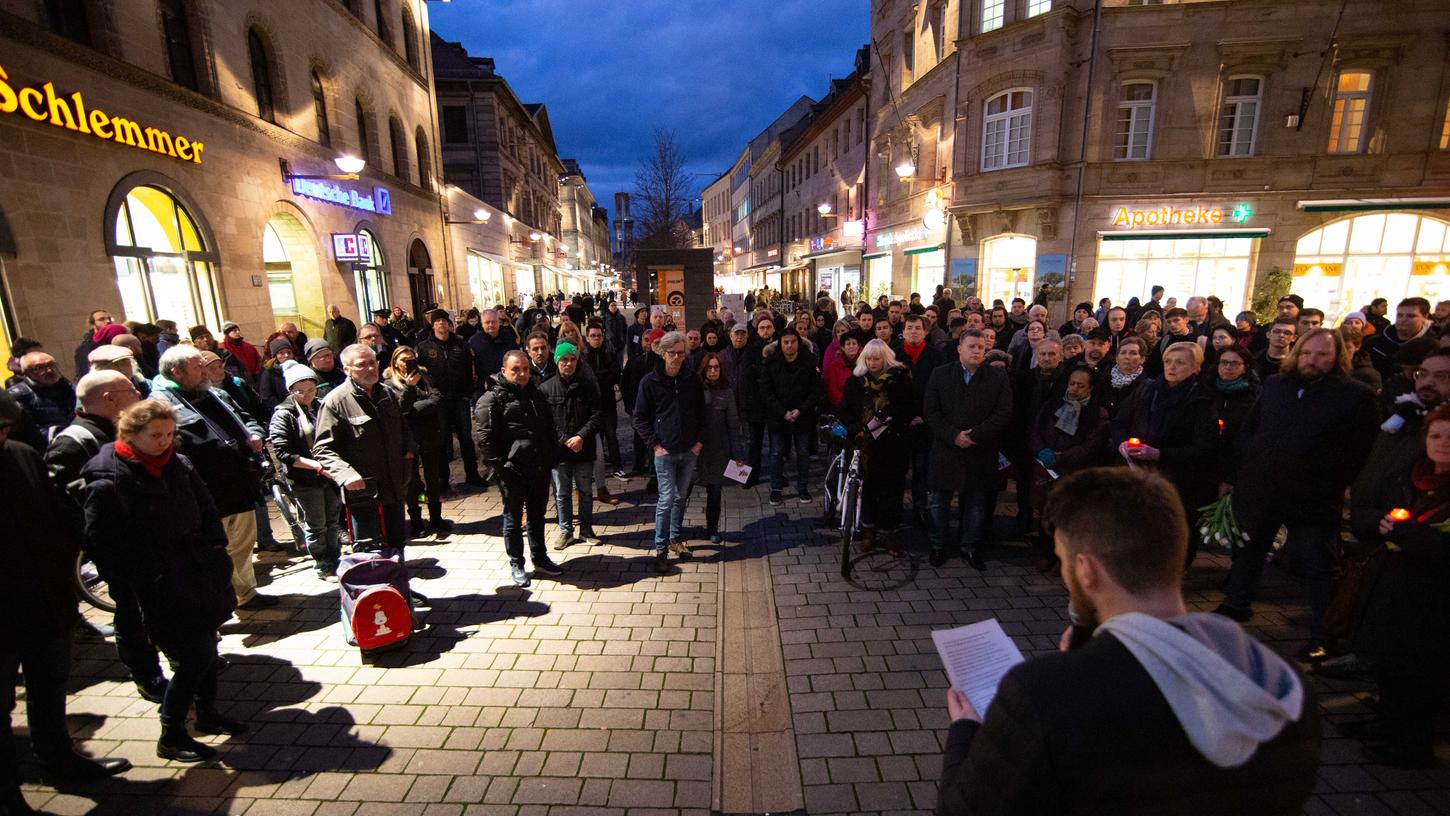Heute Mahnwache in Erlangen für Opfer von Hanau