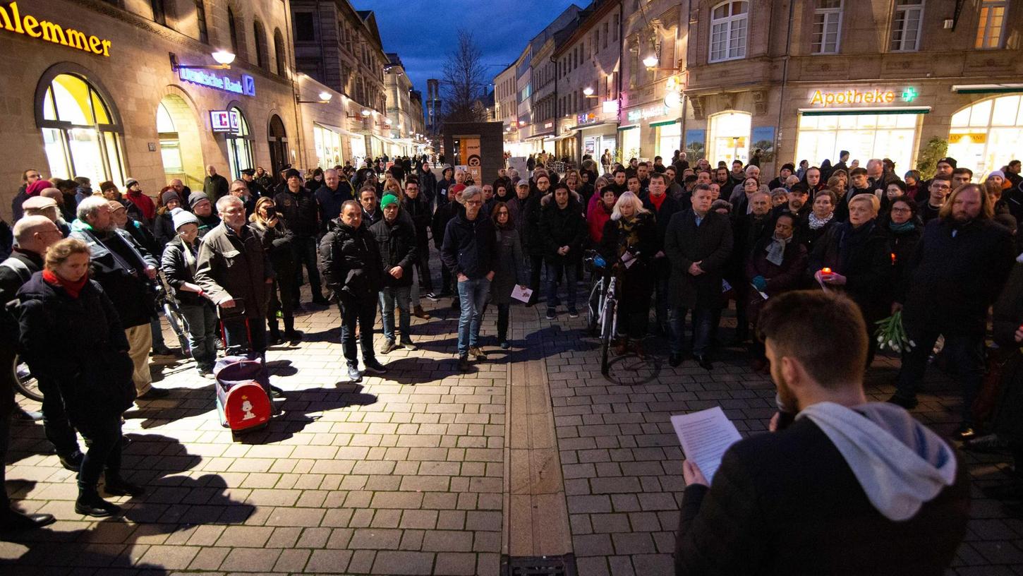 Nach Massaker in Hanau: Fürther gedenken der Opfer 