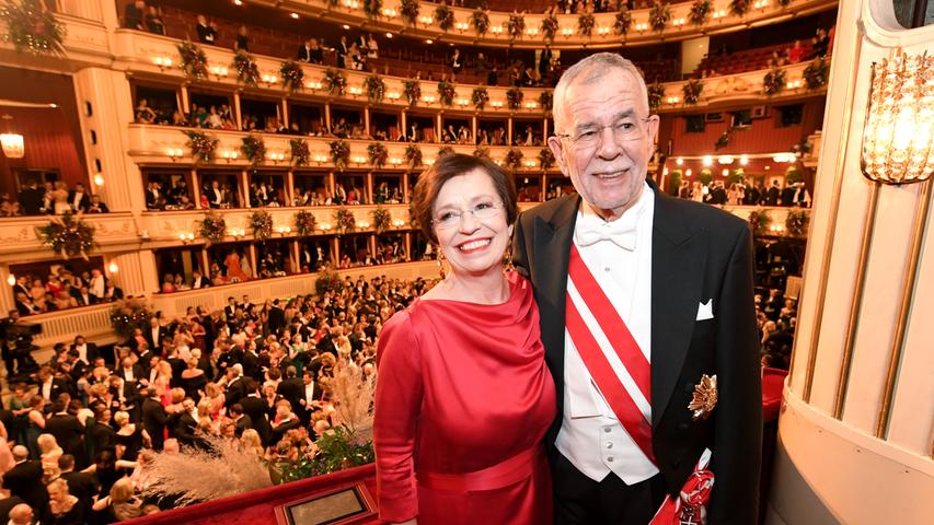 Lugner, edle Roben und große Premiere: Der Wiener Opernball 2020