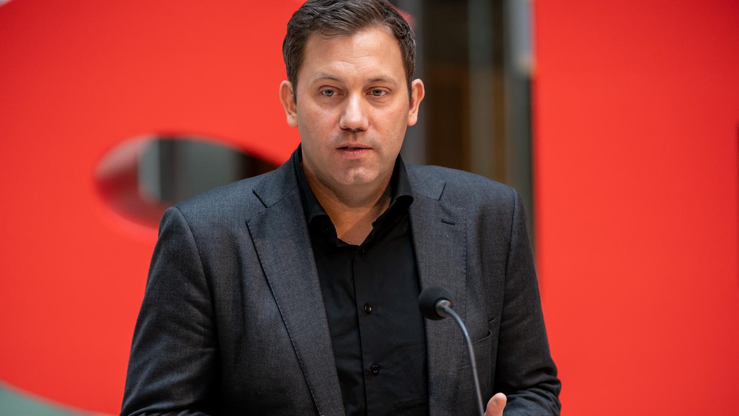 Nach dem Anschlag in Hanau hatten zahlreiche Politiker der AfD eine Mitschuld gegeben - auch Lars Klingbeil von der SPD.