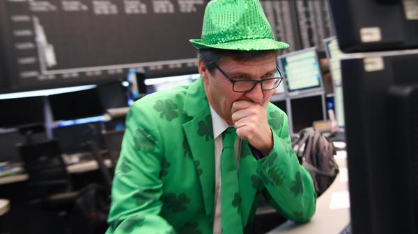 Darf ich am Rosenmontag und Faschingsdienstag verkleidet zur Arbeit kommen?