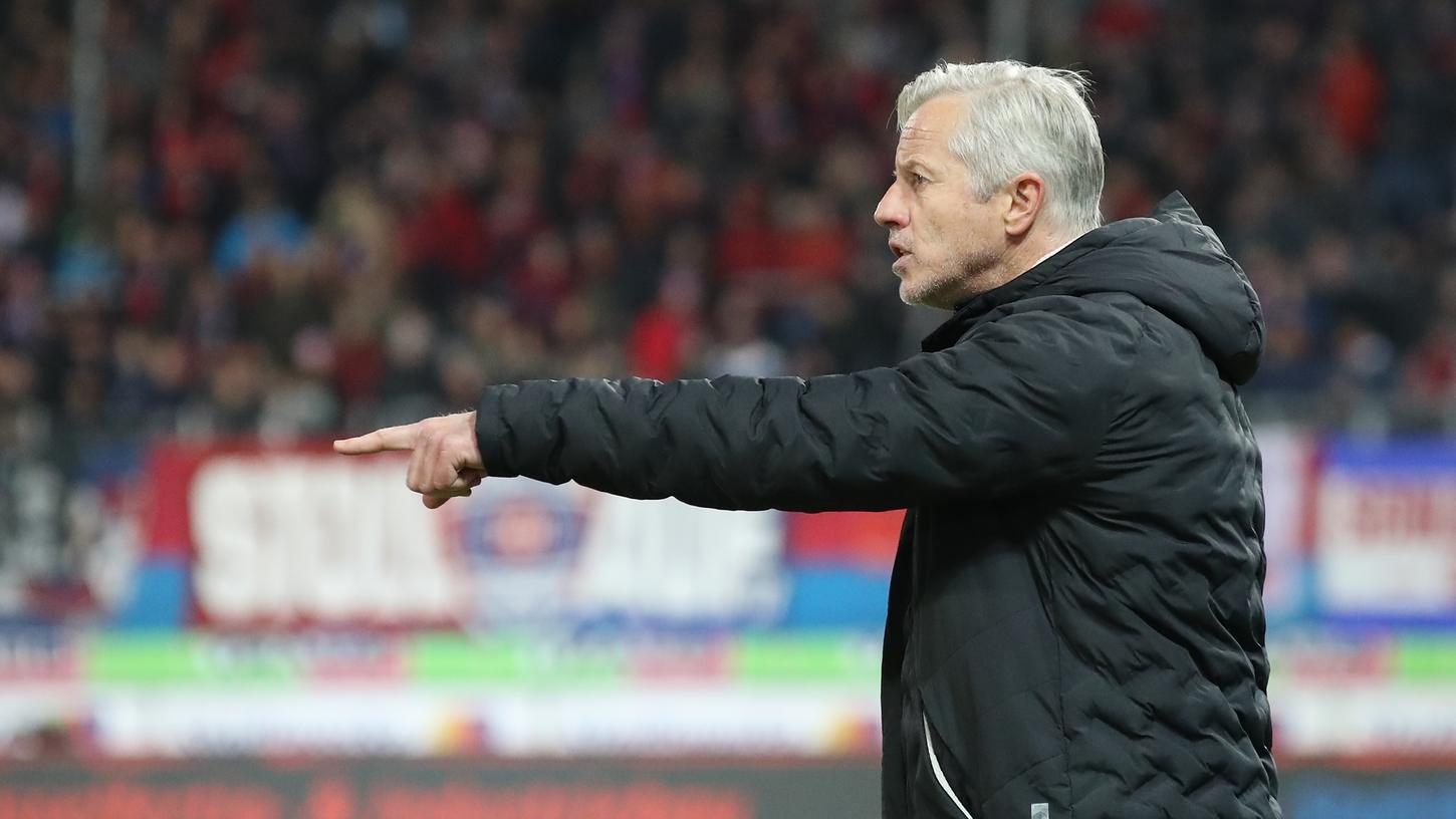 Nürnbergs Trainer Jens Keller sieht die Gefahr als noch nicht gebannt und erwartet auch gegen Darmstadt ein schweres Spiel.
