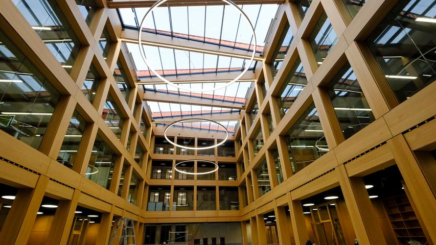 Hell und modern: Erste Einblicke in die neue IHK-Zentrale in Nürnberg