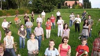 DIETERSDORF - Der Posaunenchor der Kirchengemeinde Dietersdorf lädt ein zum Festkonzert am Sonntag, 4. Mai, 19.30 Uhr, in die Georgskirche. Hundert Jahre ist es her, dass die ersten Bläser in ... DIETERSDORF - Der Posaunenchor der Kirchengemeinde Dietersdorf lädt ein zum Festkonzert am Sonntag, 4. Mai, 19.30 Uhr, in die Georgskirche. Hundert Jahre ist es her, dass die ersten Bläser in ...
