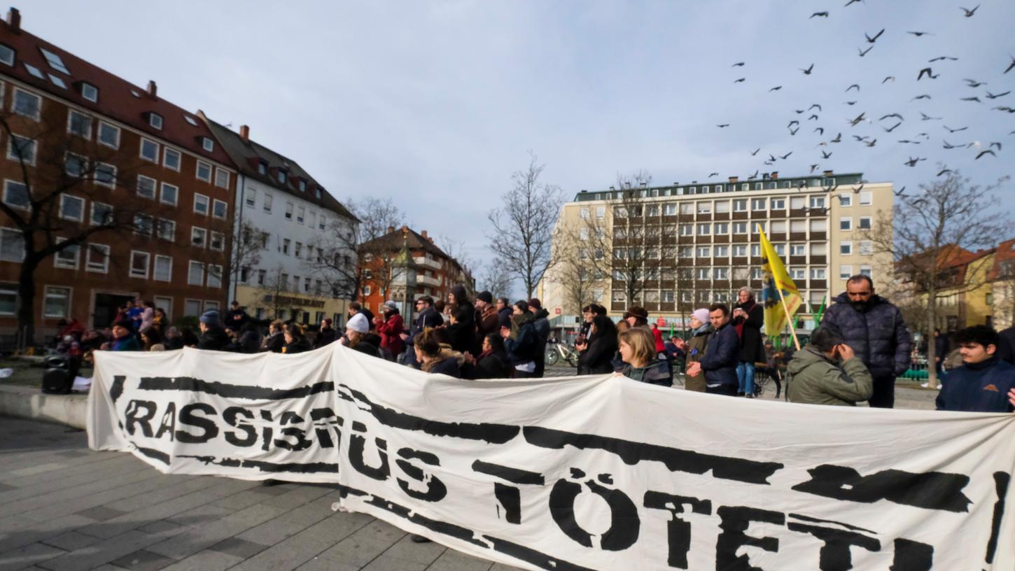 Etwa 600 Demonstranten zogen am Samstagnachmittag durch die Nürnberger Südstadt.