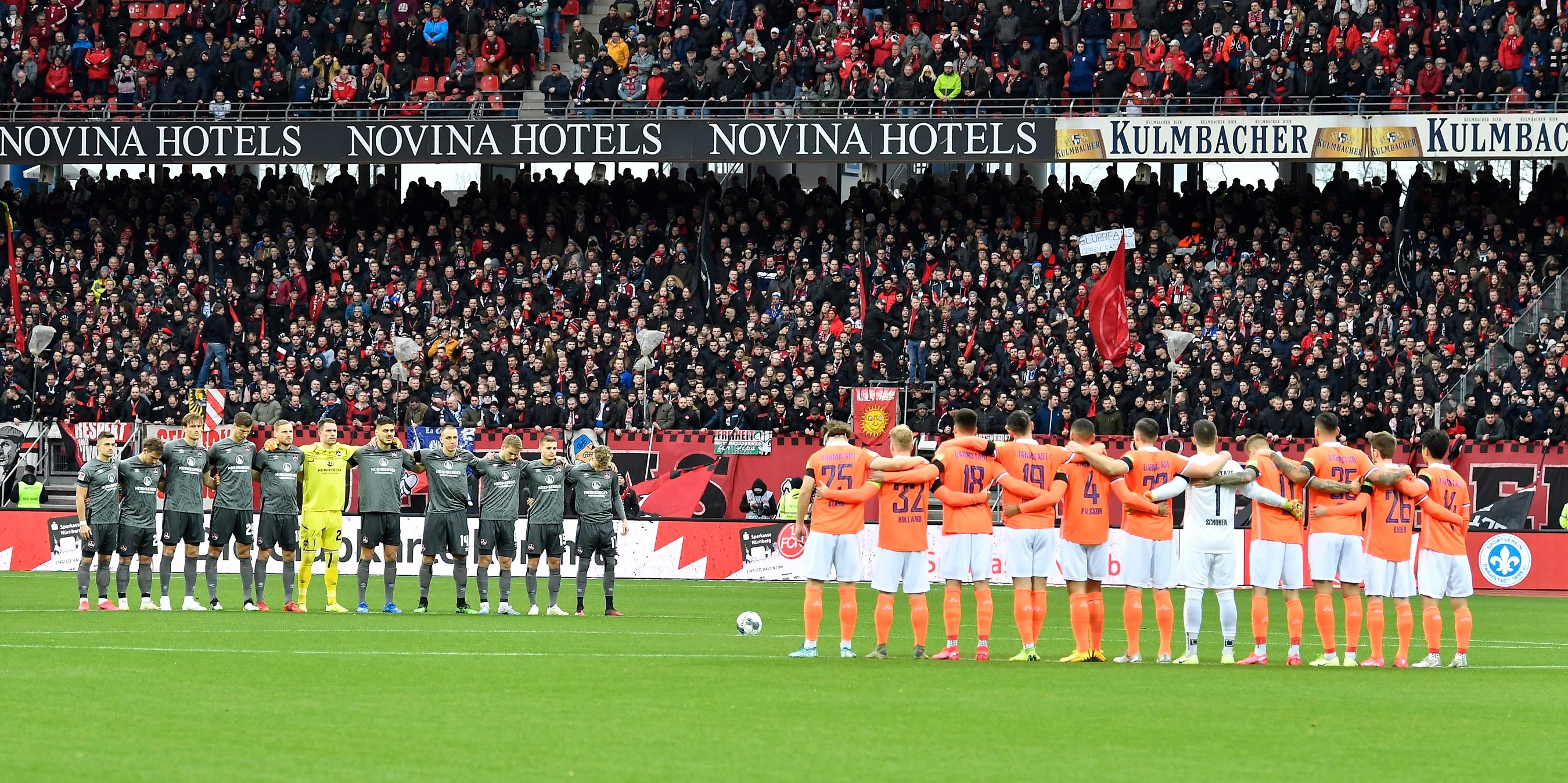 Vor Anpfiff wird es emotional: Auch in Nürnberg wird an diesem Wochenende der Opfer aus Hanau gedacht.