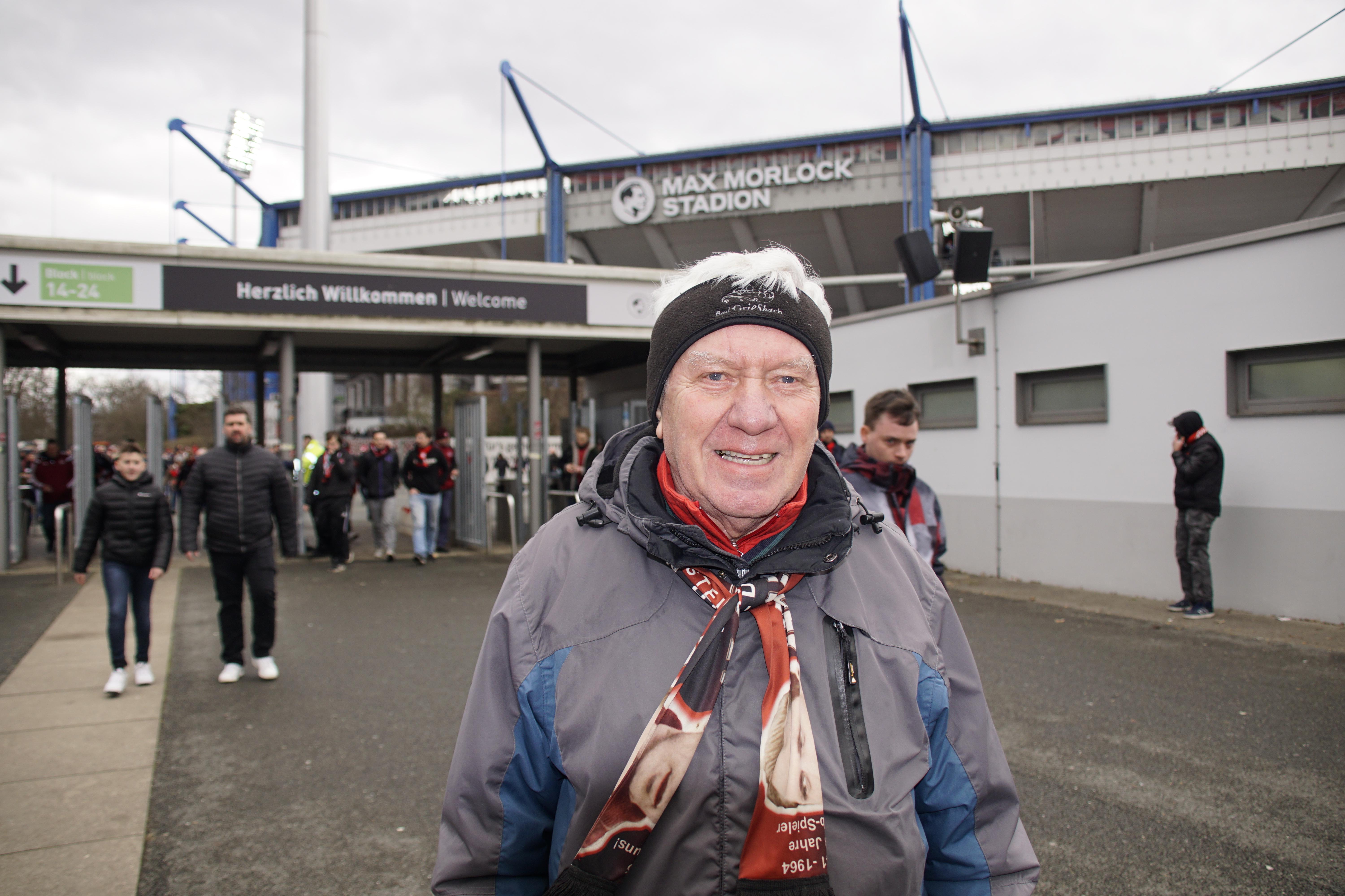 Cluberer Peter fand die 1:2-Niederlage des FCN "total beschissen". Er fragte sich, warum Jens Keller im Spielverlauf keinen Stürmer in die Partie gebracht hat.