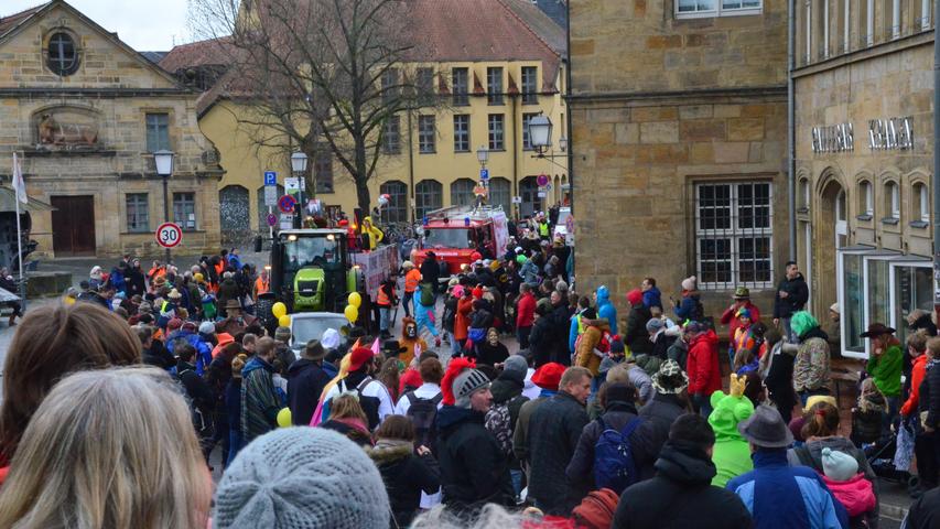 Bamberger Faschingsumzug: Tausende Narren ziehen durch die Stadt