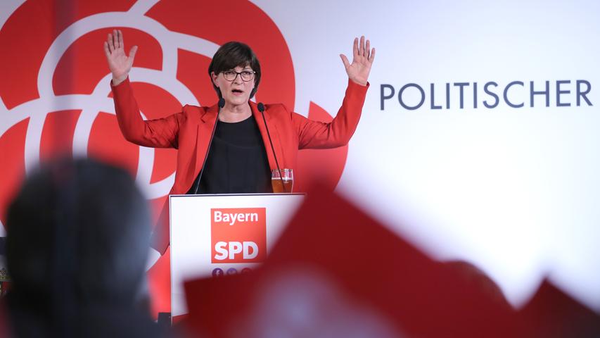 SPD-Vorsitzende Saskia Esken: "Der rechte Terror hat einen ideologischen Nährboden in diesem Land und der heißt AfD."
