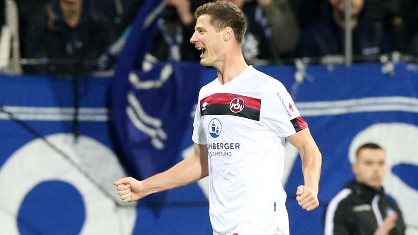 Köpfte den Club zum Sieg beim KSC: Patrick Erras. Köpfte den Club zum Sieg beim KSC: Patrick Erras.