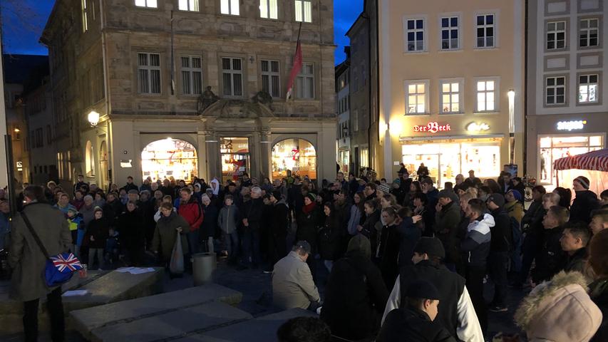 Gymnasiasten droht die Abschiebung: Mahnwache in Bamberg