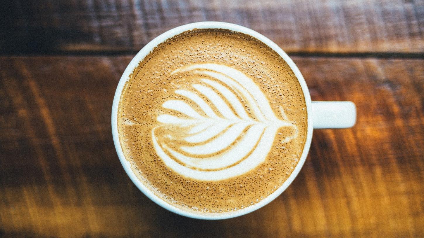 2 Tassen oder zwei Liter, mit Soja- oder normaler Milch, Kaffee ist individuel 2 Tassen oder zwei Liter, mit Soja- oder normaler Milch, Kaffee ist individuel
